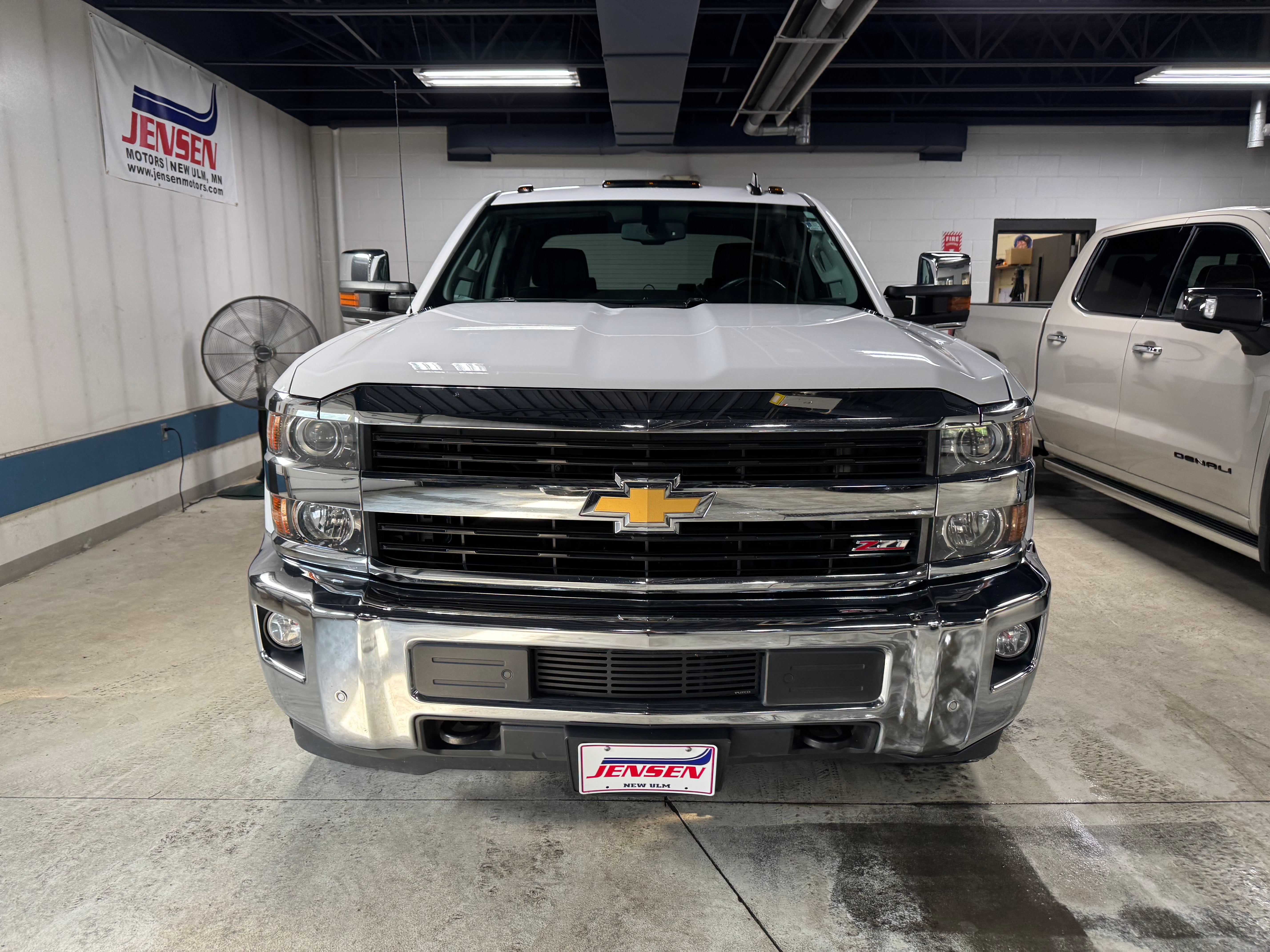 Used 2015 Chevrolet Silverado 2500HD LTZ with VIN 1GC1KWE81FF577125 for sale in New Ulm, Minnesota
