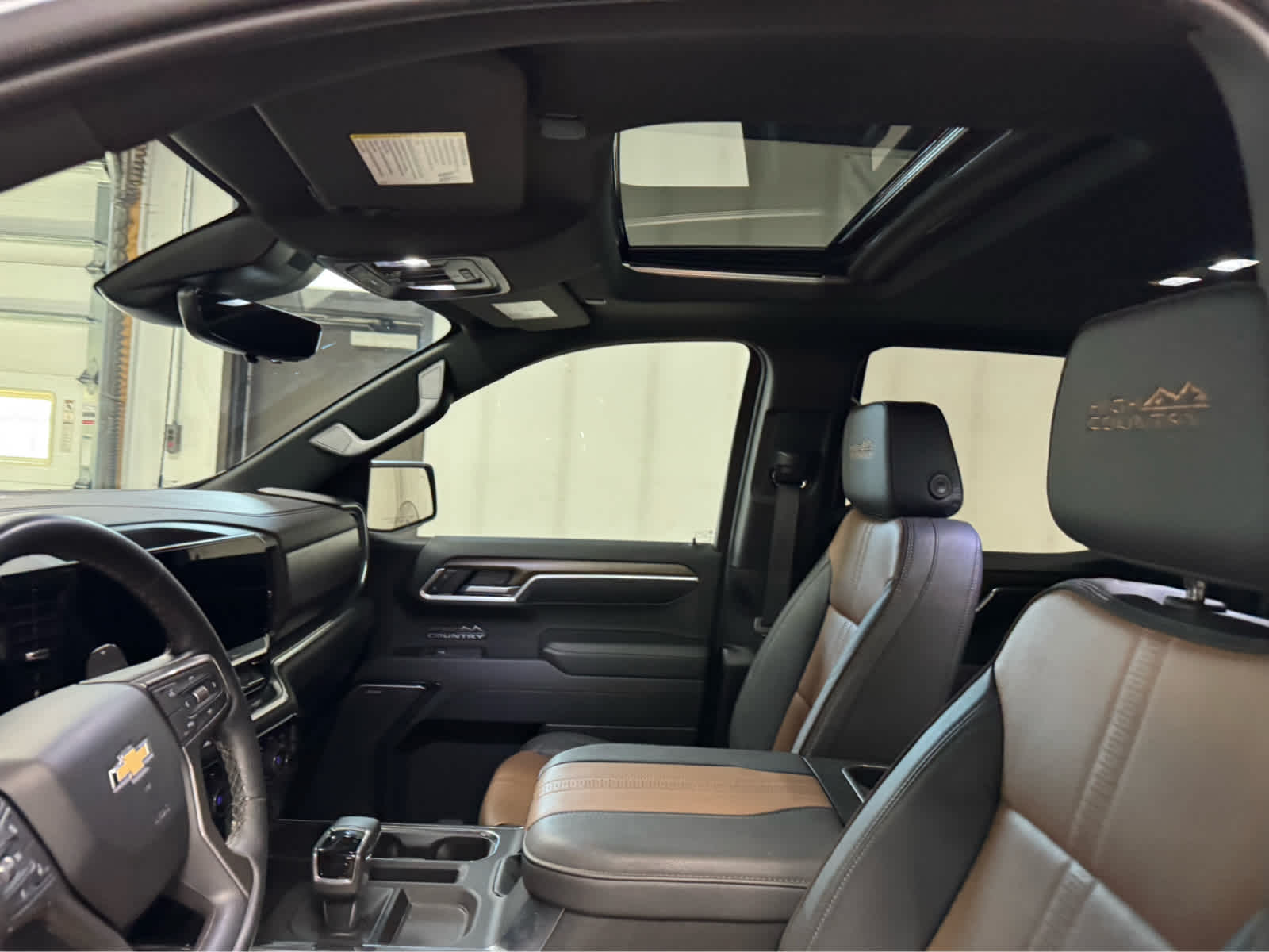 2026 Chevrolet Silverado 1500 High Country - Photo 15