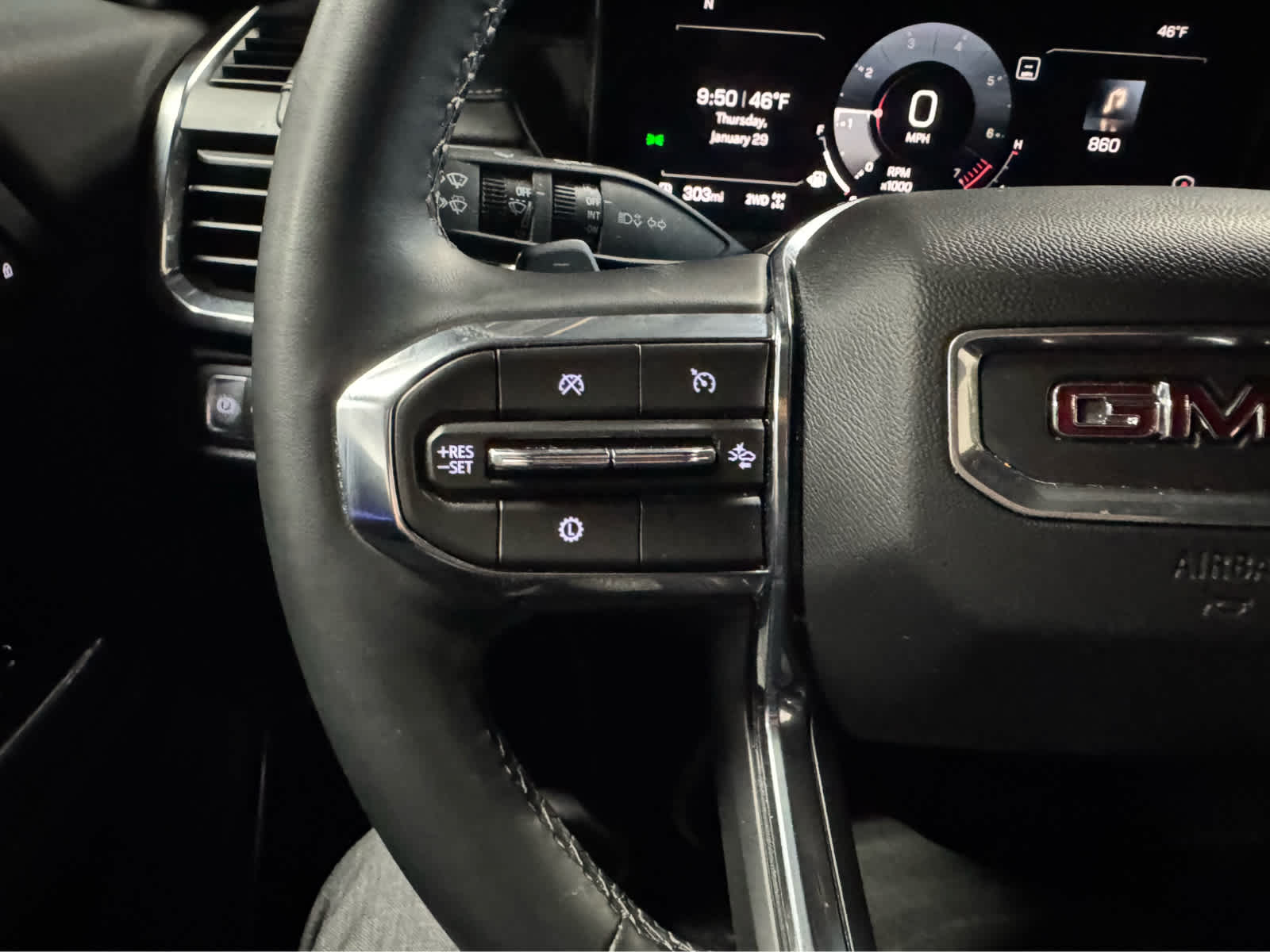 2025 GMC Acadia Elevation