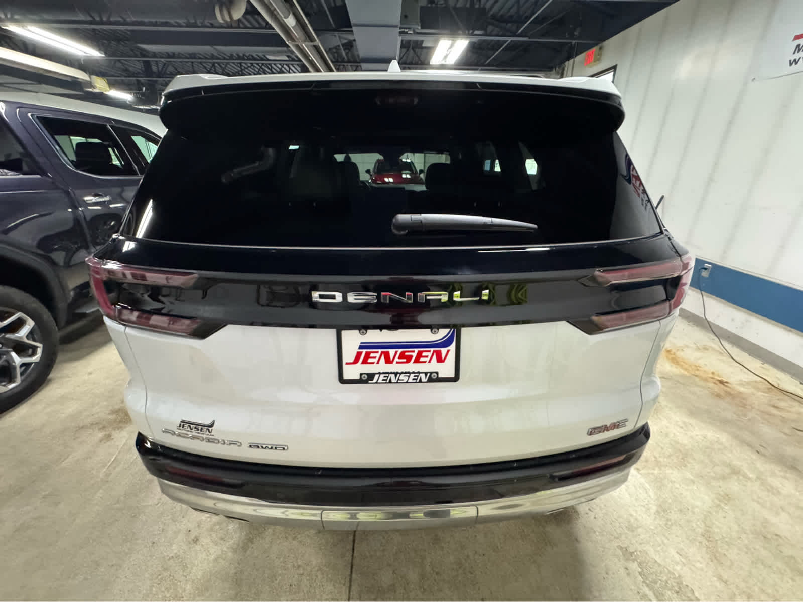 2025 GMC Acadia Denali
