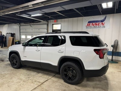2023 GMC Acadia AT4