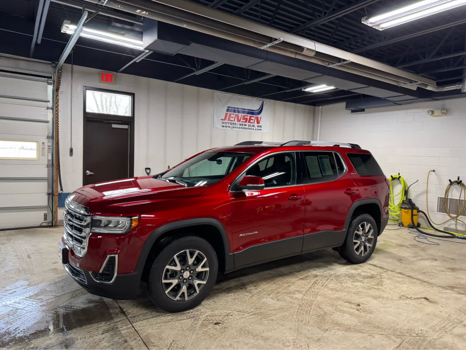 2023 GMC Acadia SLE