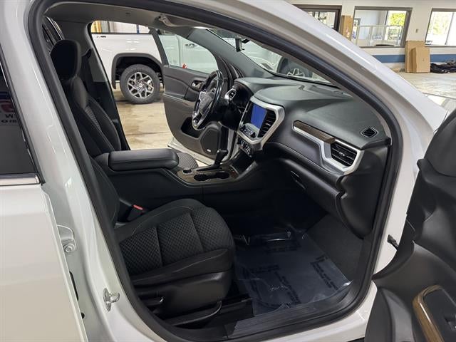 2017 GMC Acadia SLE
