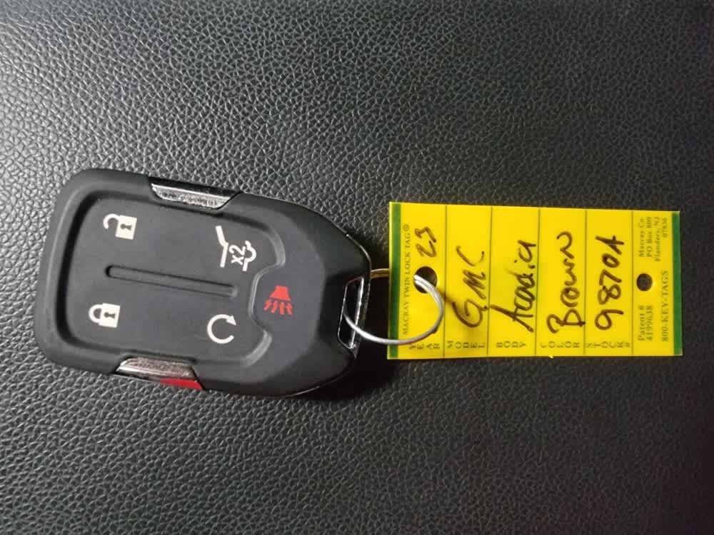 2023 GMC Acadia Denali