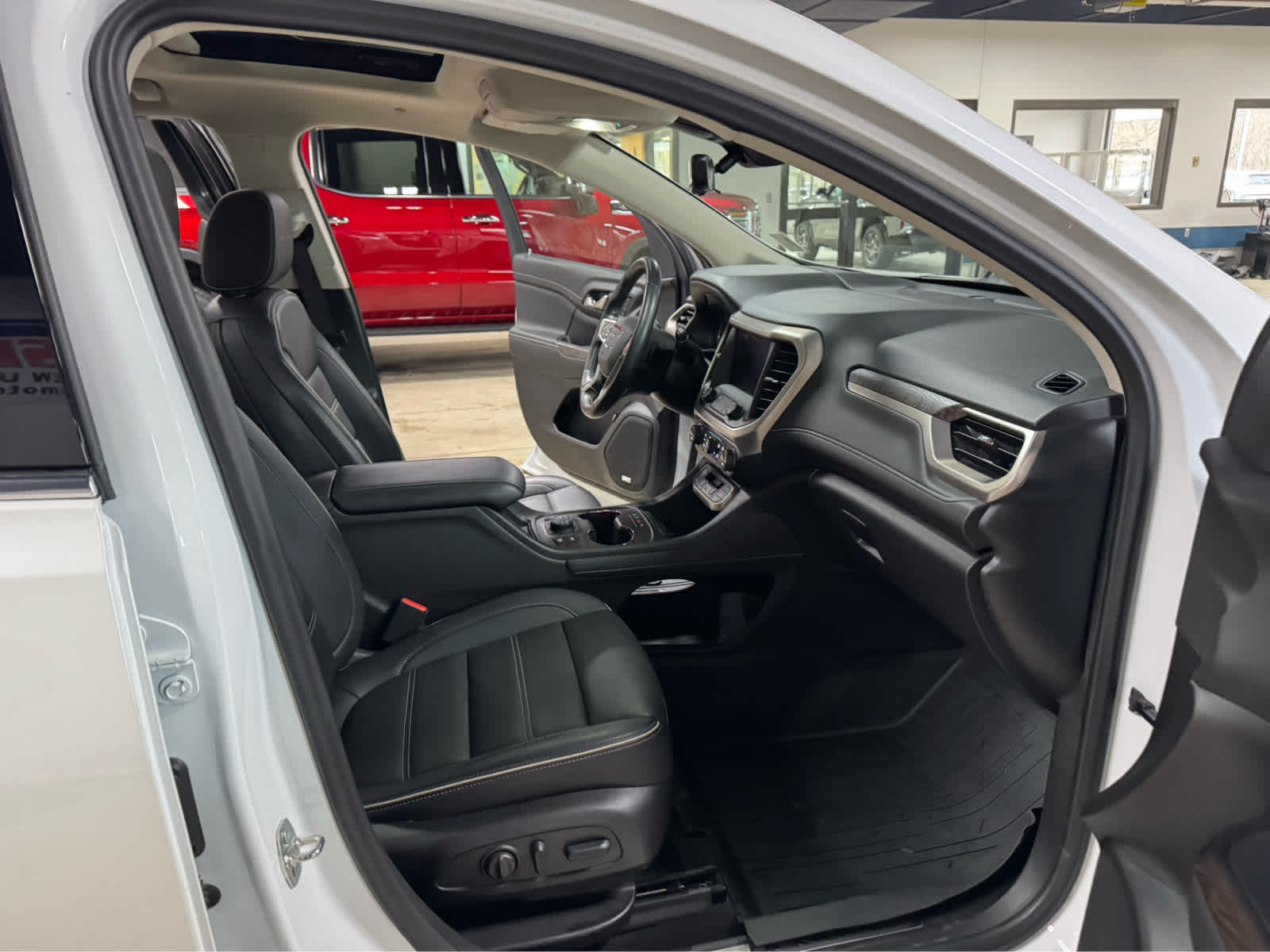 2022 GMC Acadia Denali