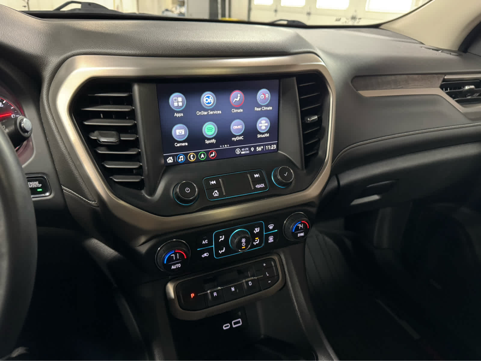 2022 GMC Acadia Denali