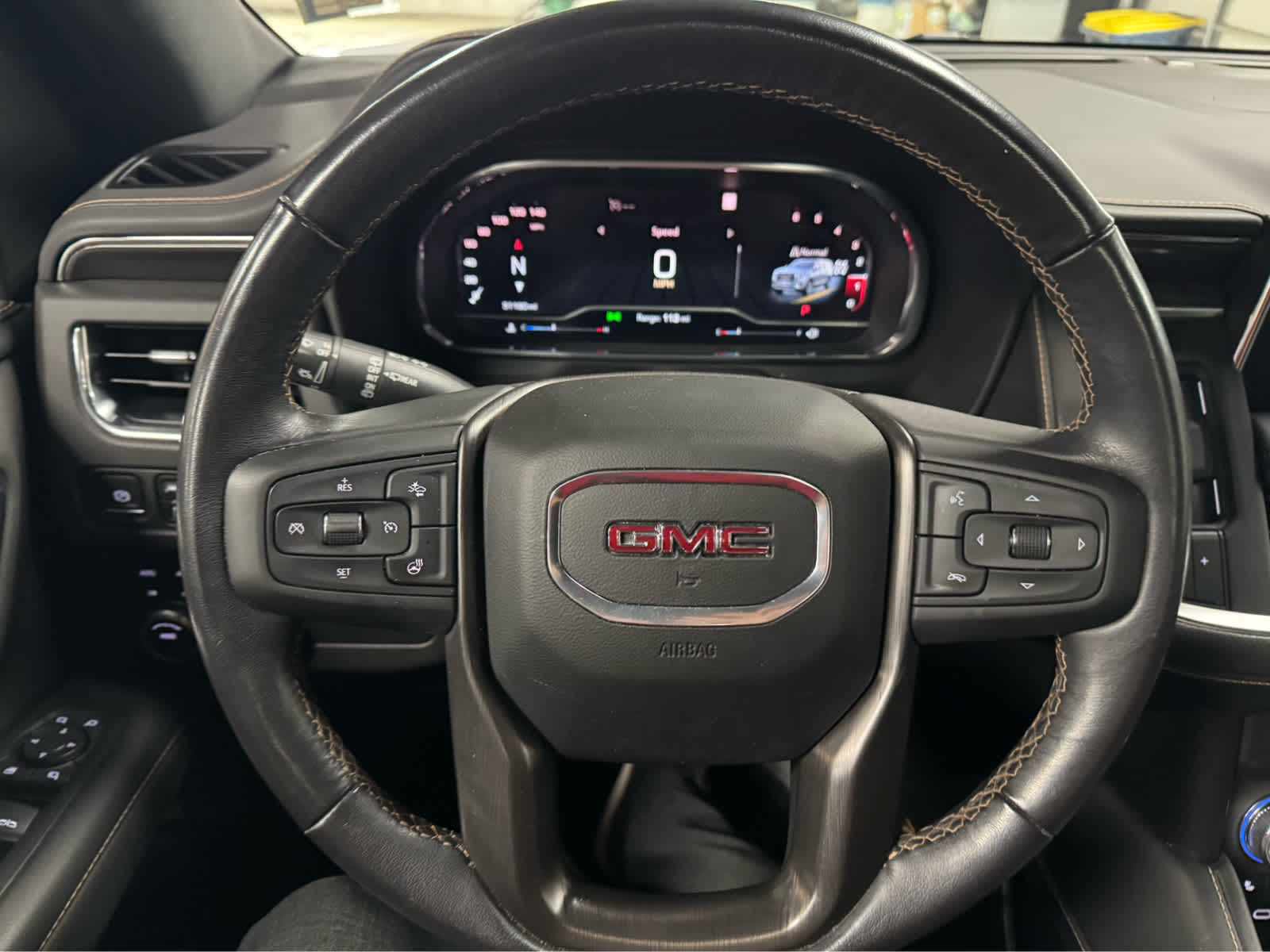 2022 GMC Yukon AT4