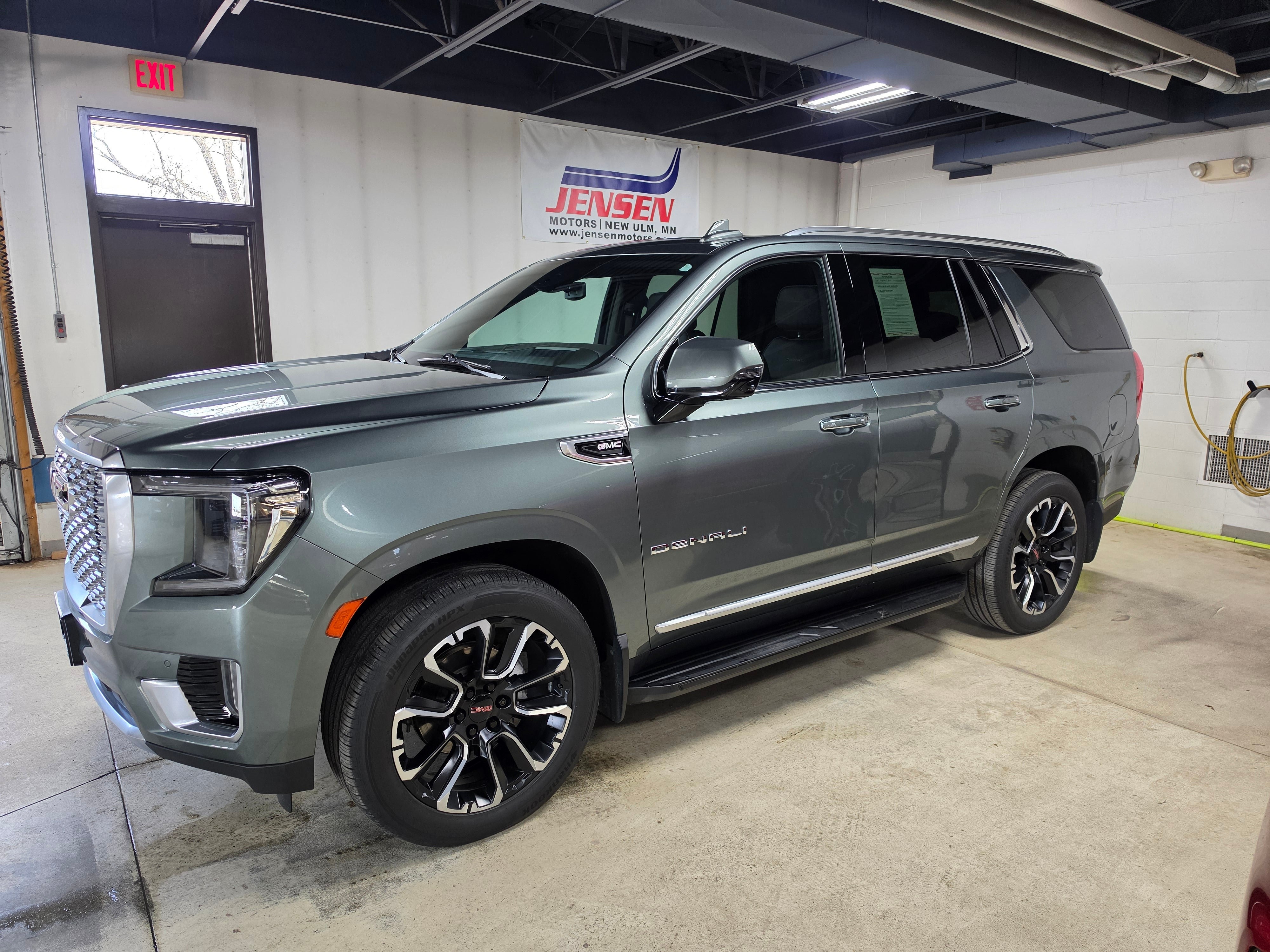 2024 GMC Yukon 4WD Denali's photo