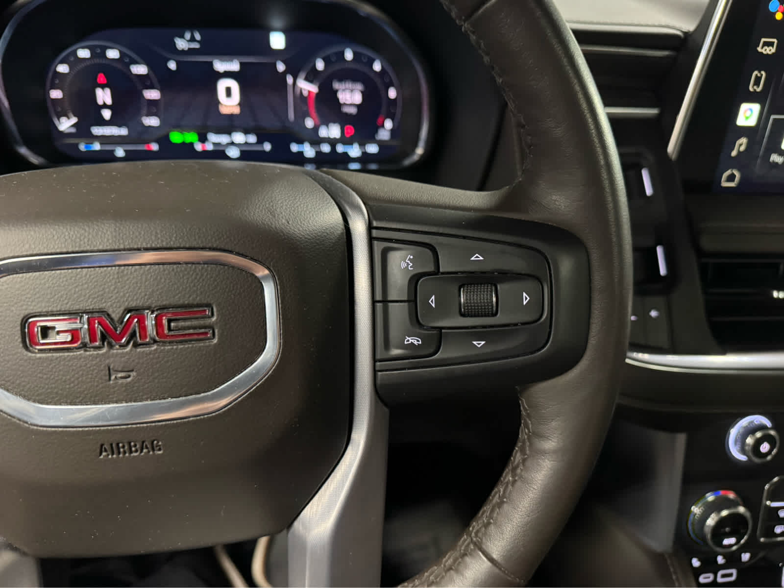 2022 GMC Yukon XL SLT