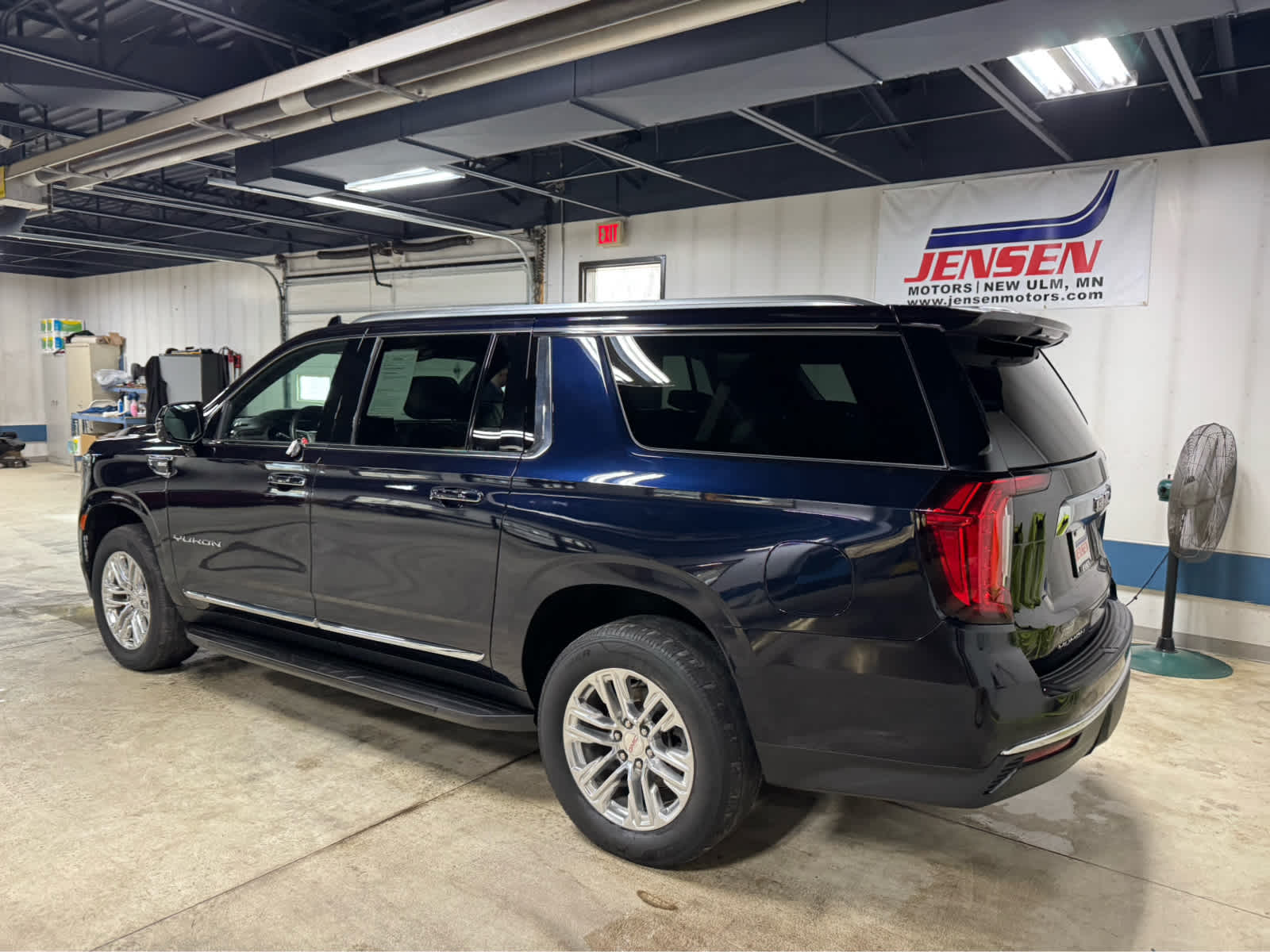 2022 GMC Yukon XL SLT
