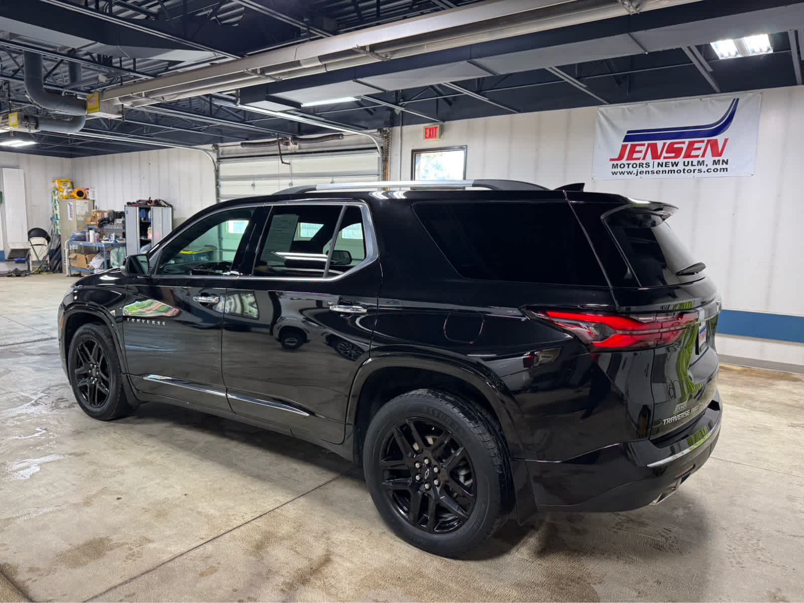 2023 Chevrolet Traverse Premier