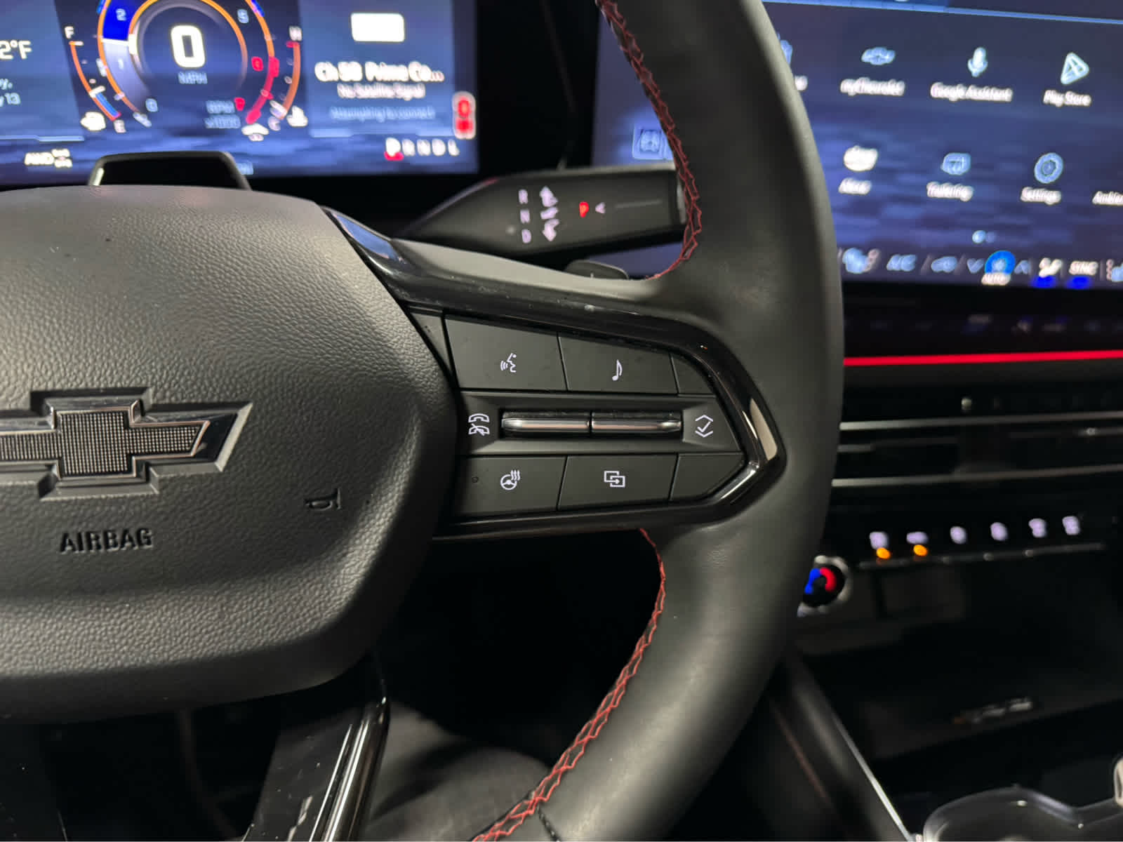 2025 Chevrolet Traverse RS