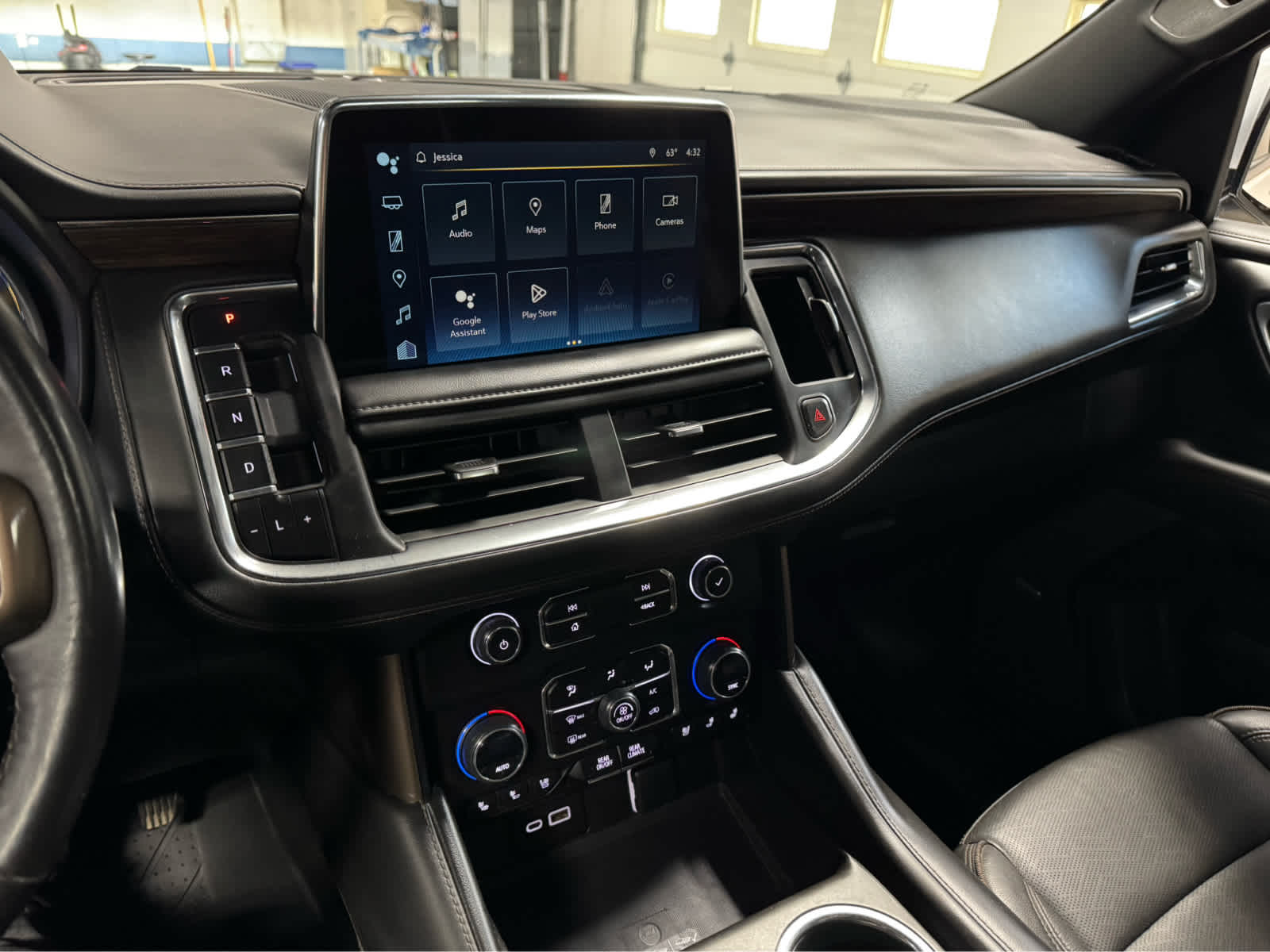 2023 Chevrolet Suburban High Country