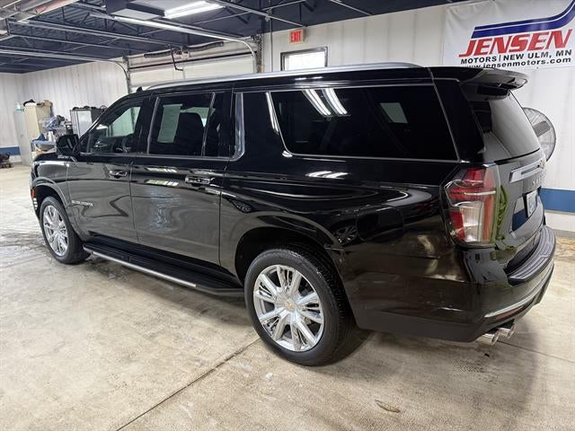 2023 Chevrolet Suburban High Country