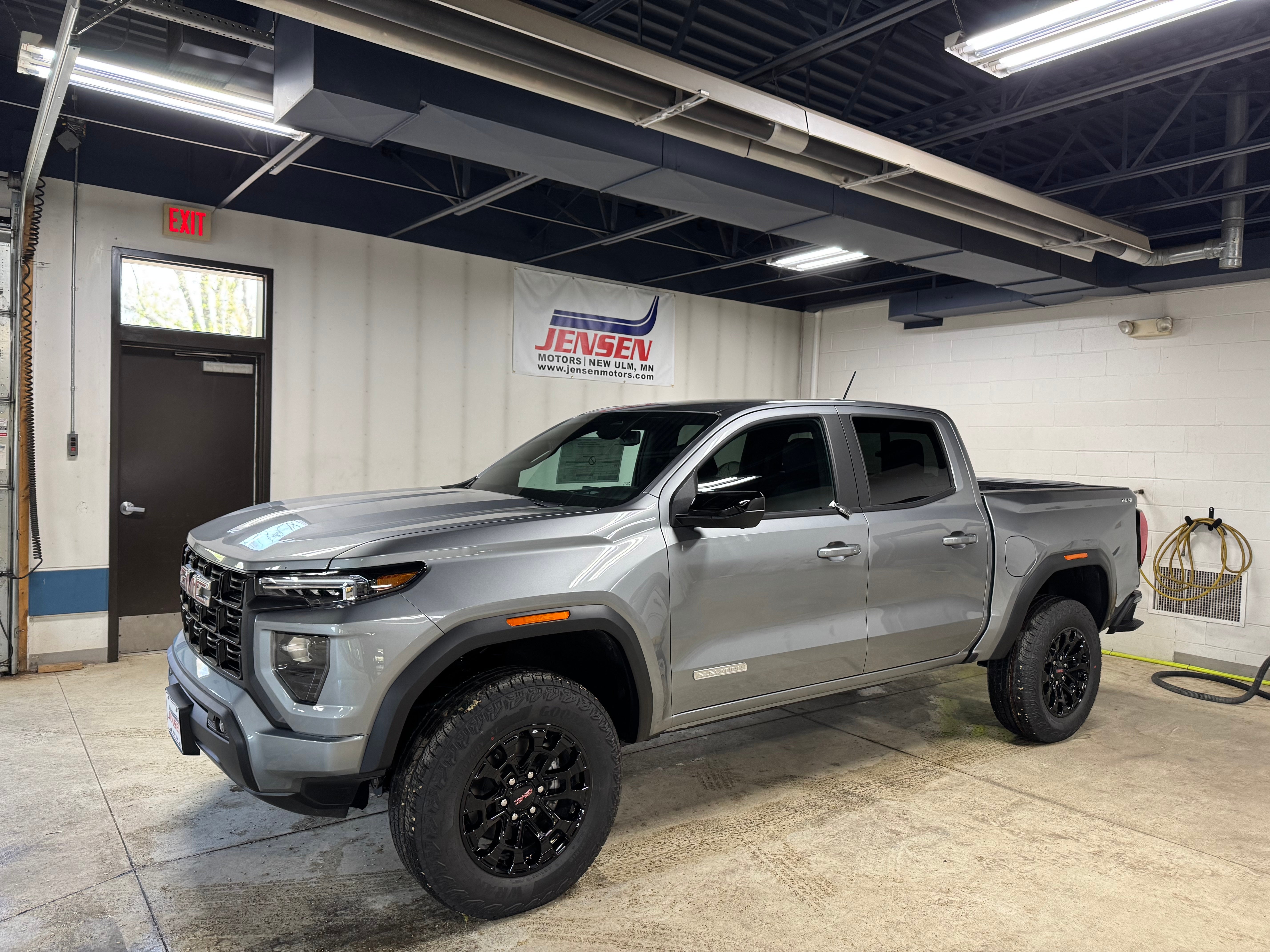 2026 GMC Canyon 4WD Elevation Crew Cab Short Box's photo