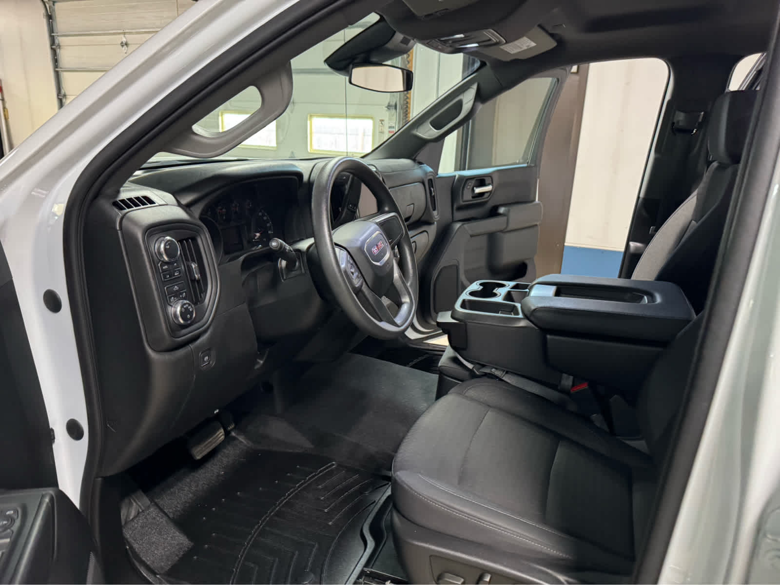 2023 GMC Sierra 1500 Pro