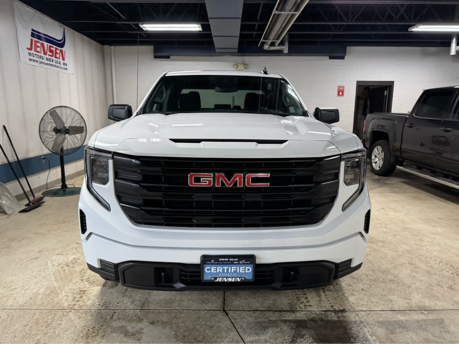 2023 GMC Sierra 1500 Pro