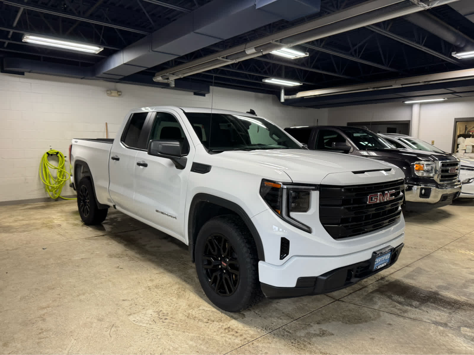 2023 GMC Sierra 1500 Pro