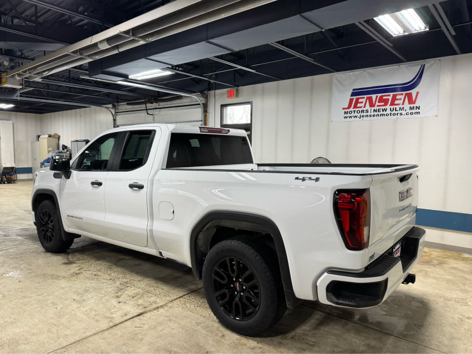 2023 GMC Sierra 1500 Pro