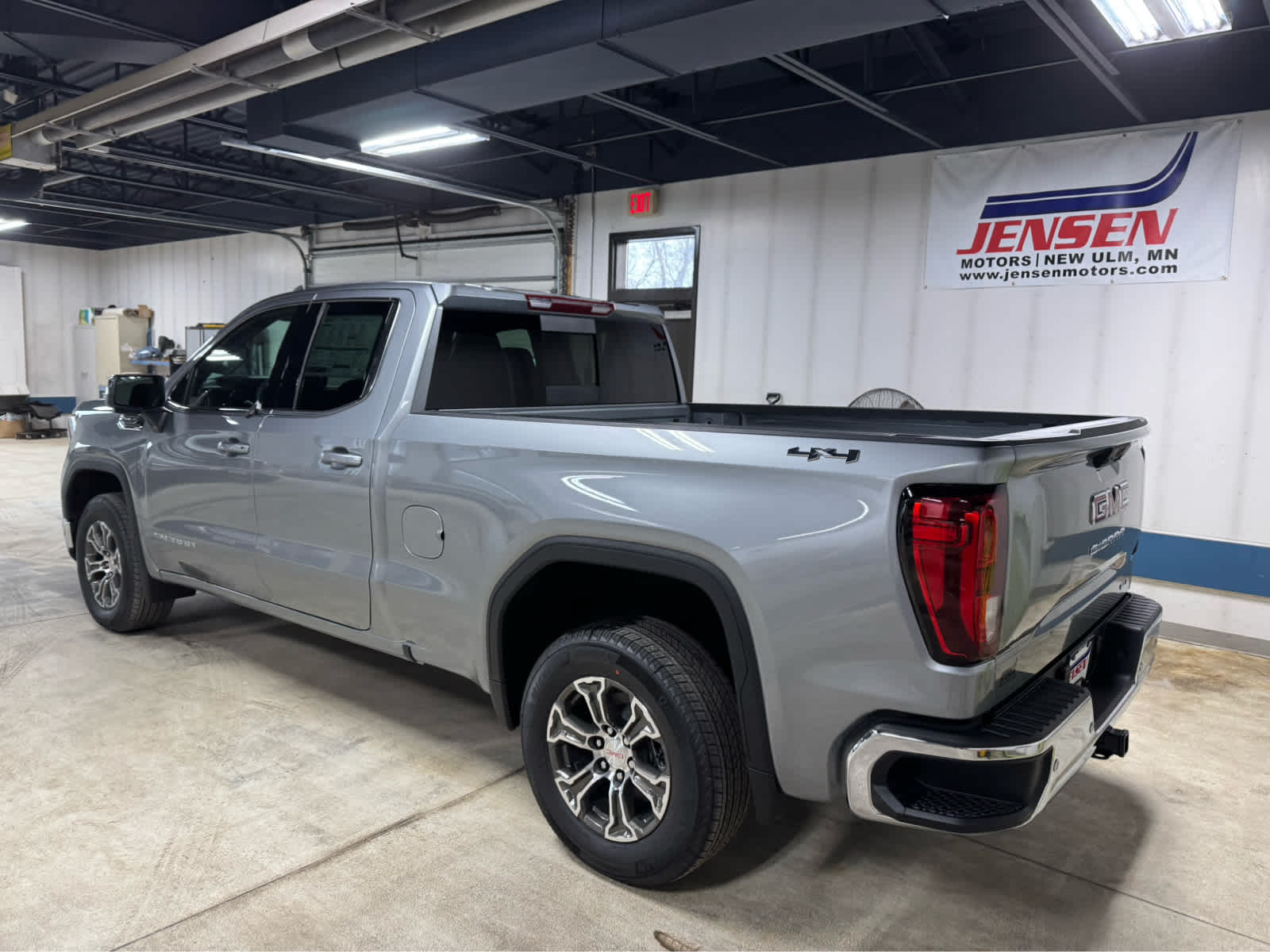 2026 GMC Sierra 1500 SLE