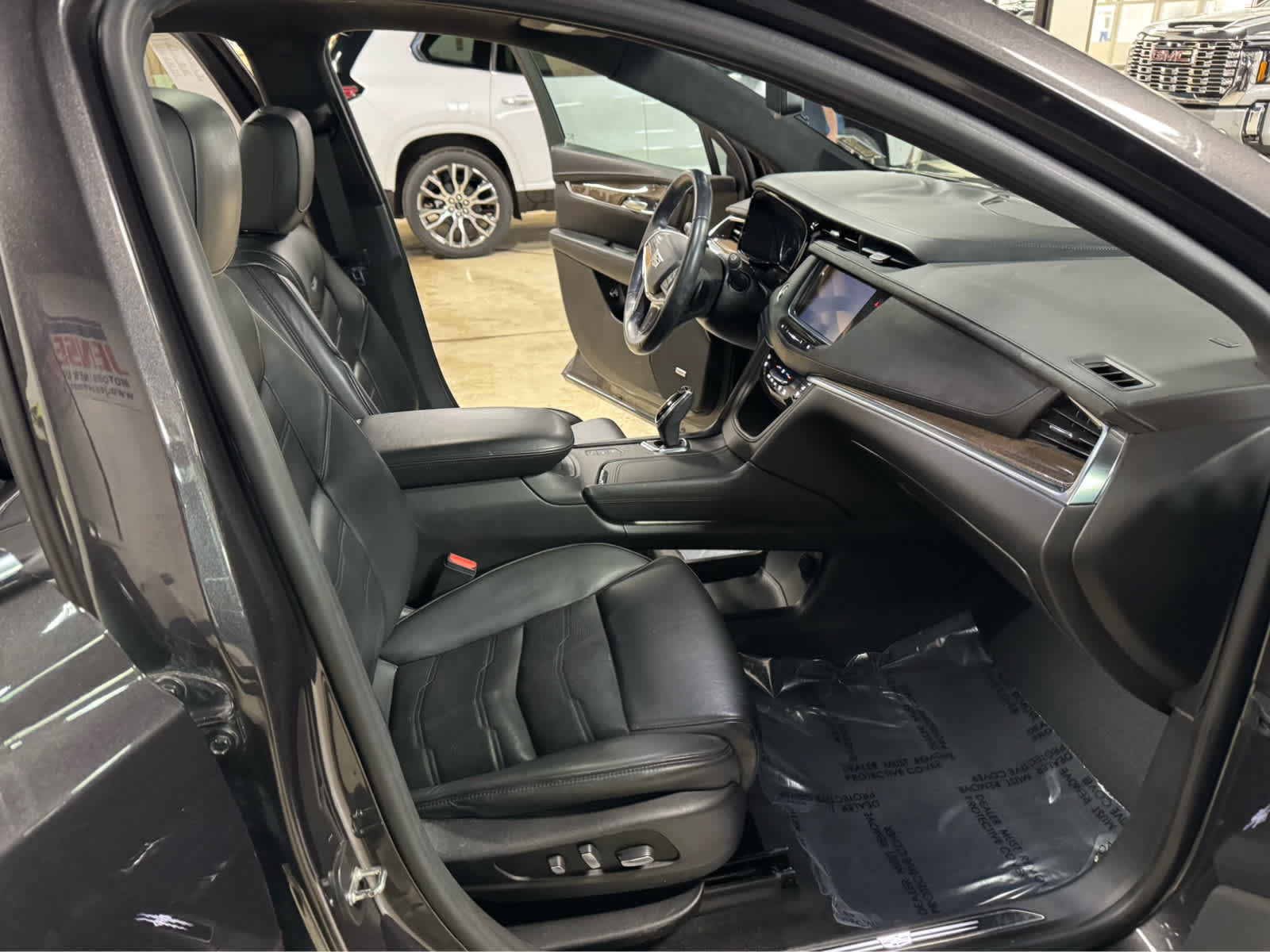 2017 Cadillac XT5 Platinum AWD