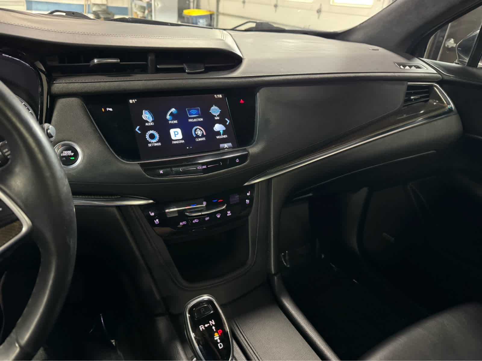 2017 Cadillac XT5 Platinum AWD