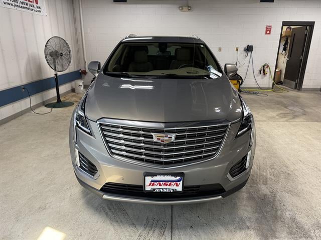 Used 2018 Cadillac XT5 Platinum with VIN 1GYKNGRS5JZ177576 for sale in New Ulm, Minnesota