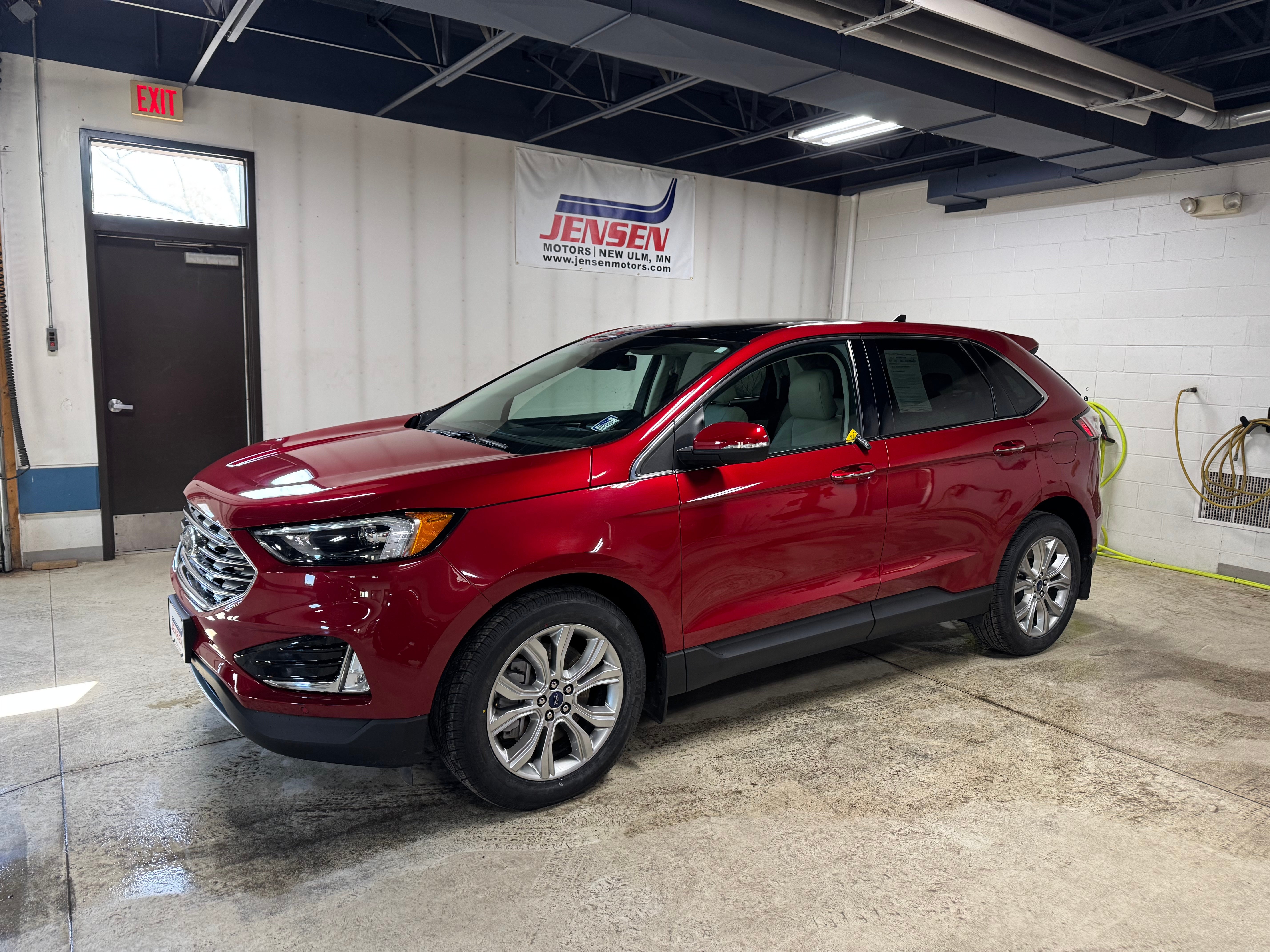 2022 Ford Edge Titanium AWD's photo