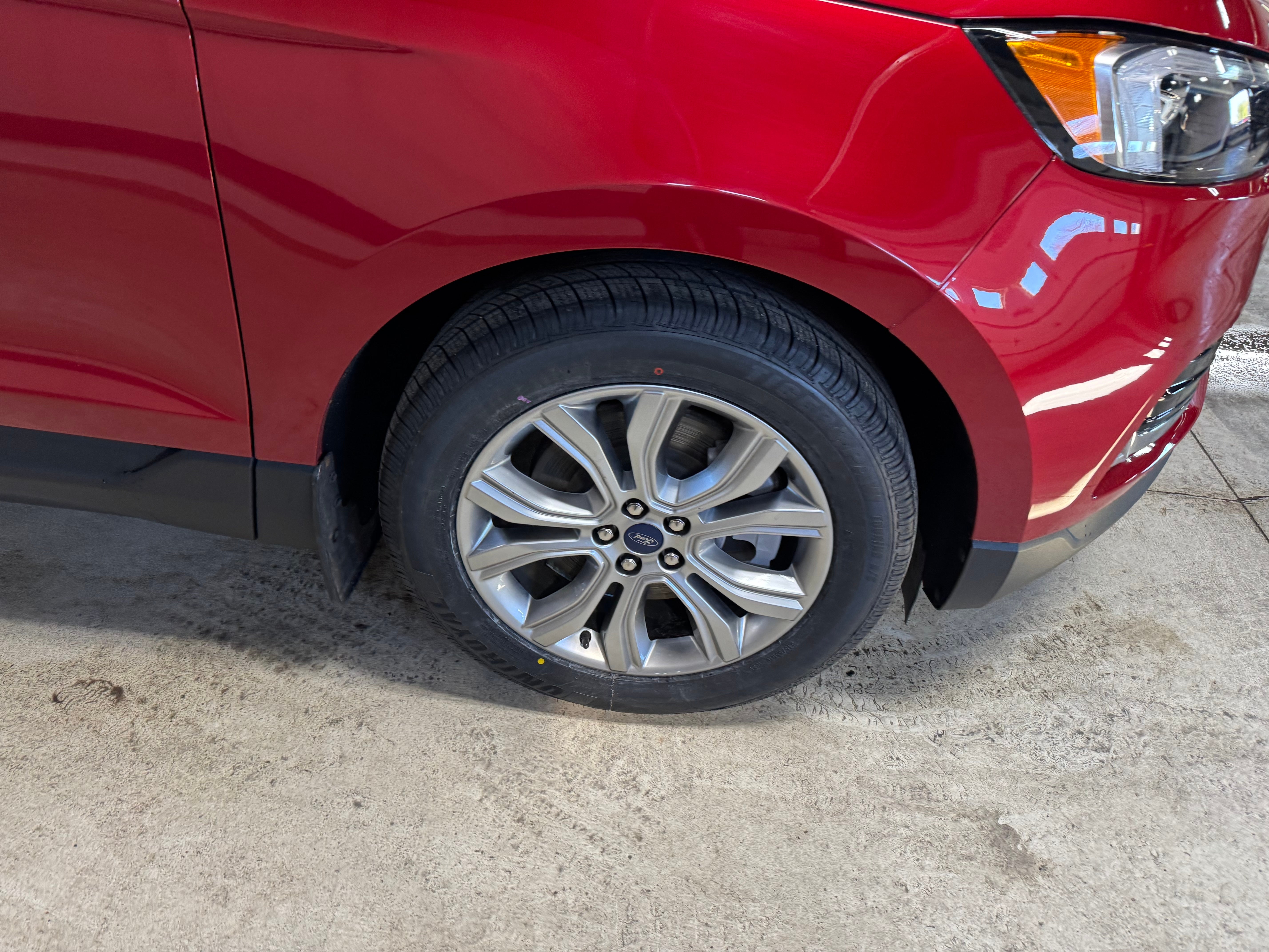 2022 Ford Edge Titanium