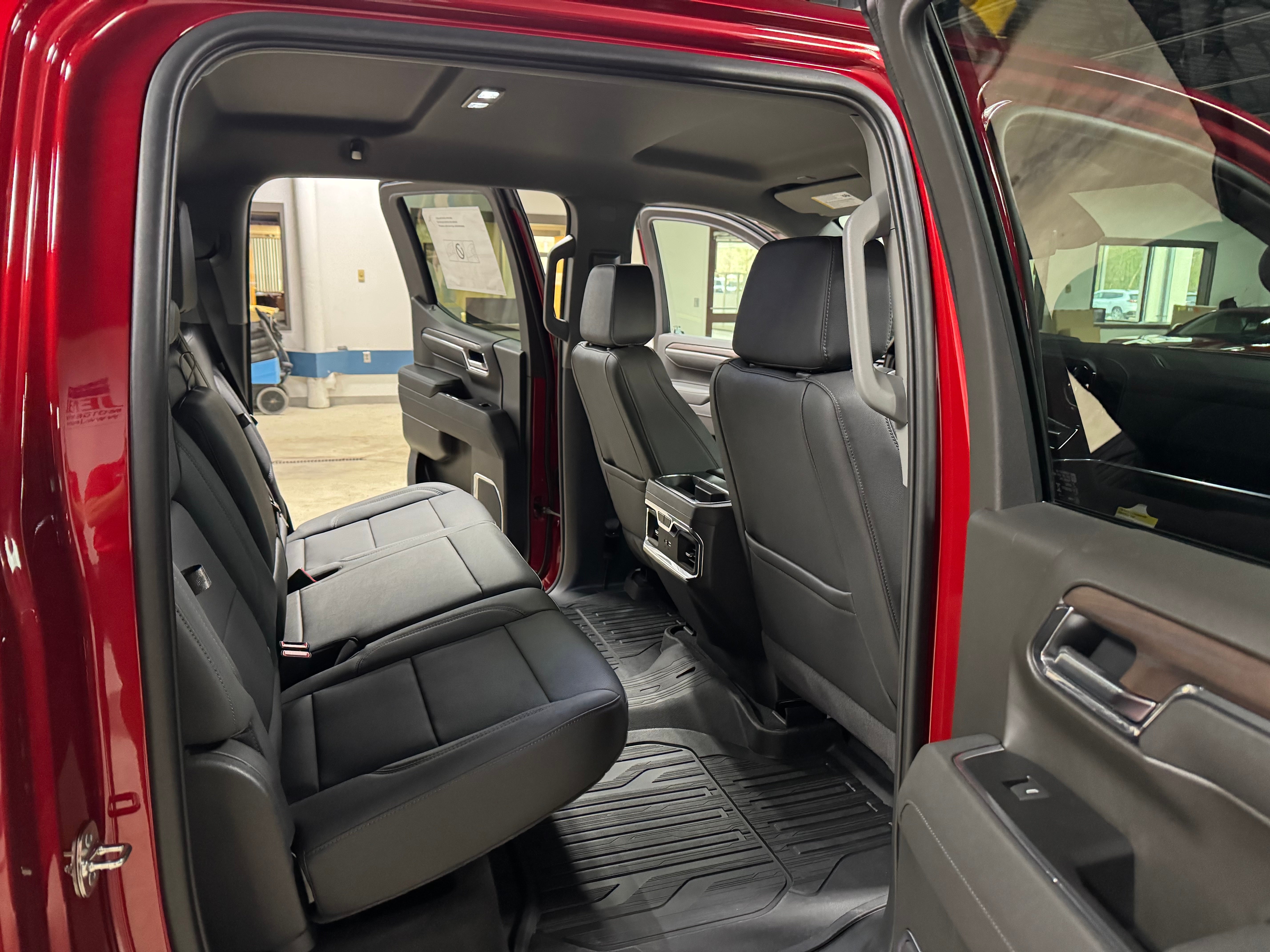 2026 GMC Sierra 1500 SLT - Photo 12