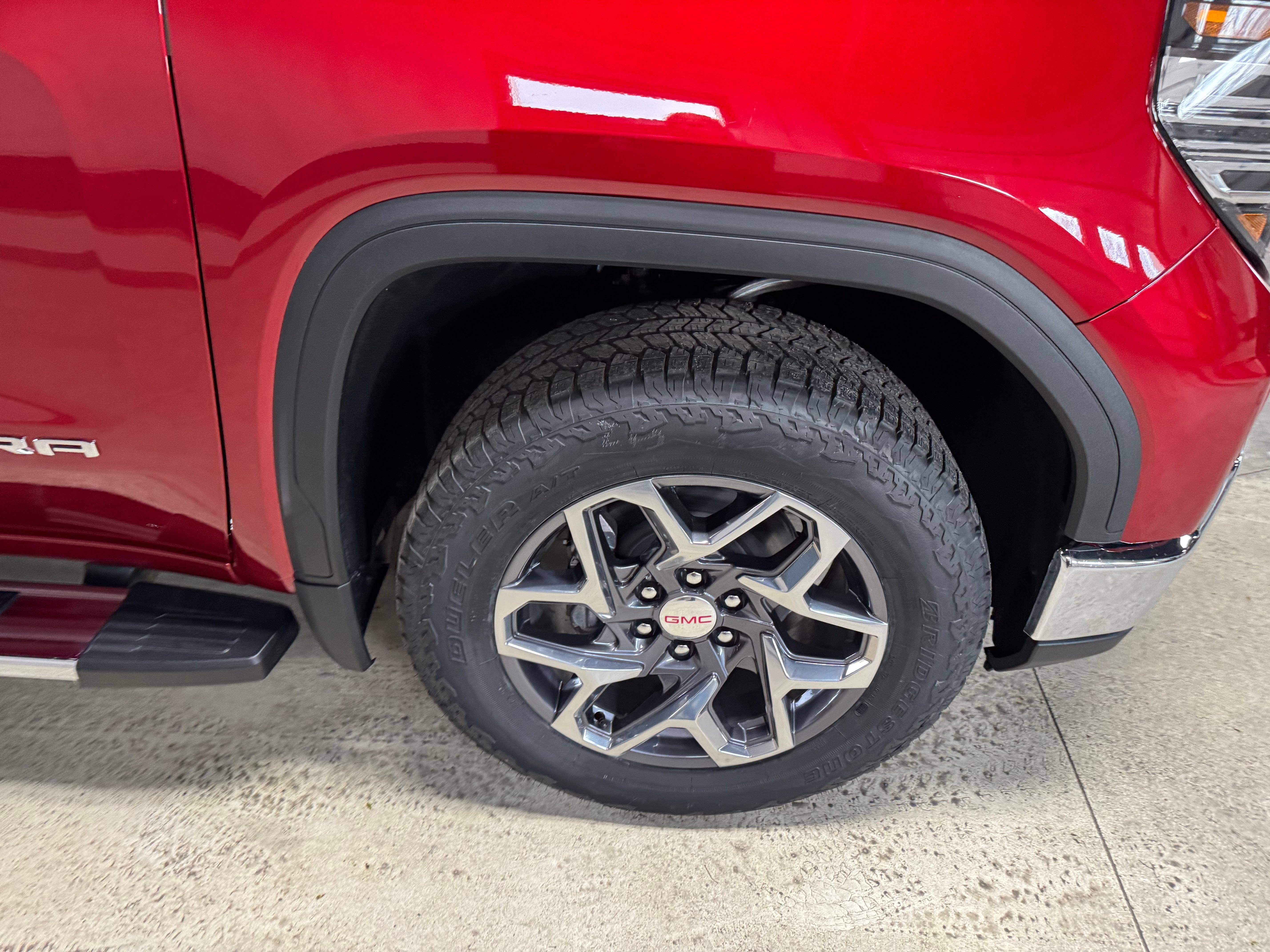 2026 GMC Sierra 1500 SLT - Photo 7
