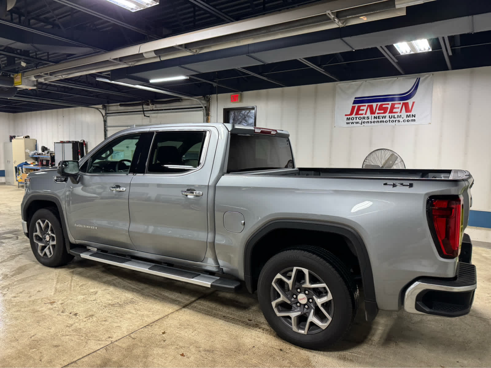 2026 GMC Sierra 1500 SLT