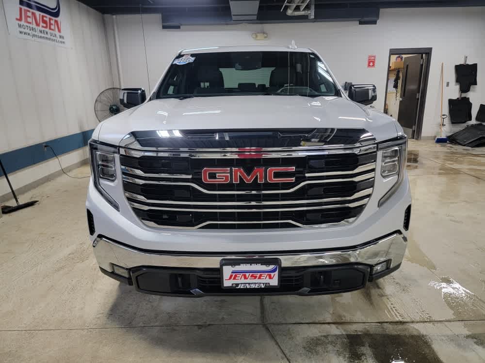 Used 2022 GMC Sierra 1500 SLT with VIN 3GTUUDET7NG524751 for sale in New Ulm, Minnesota