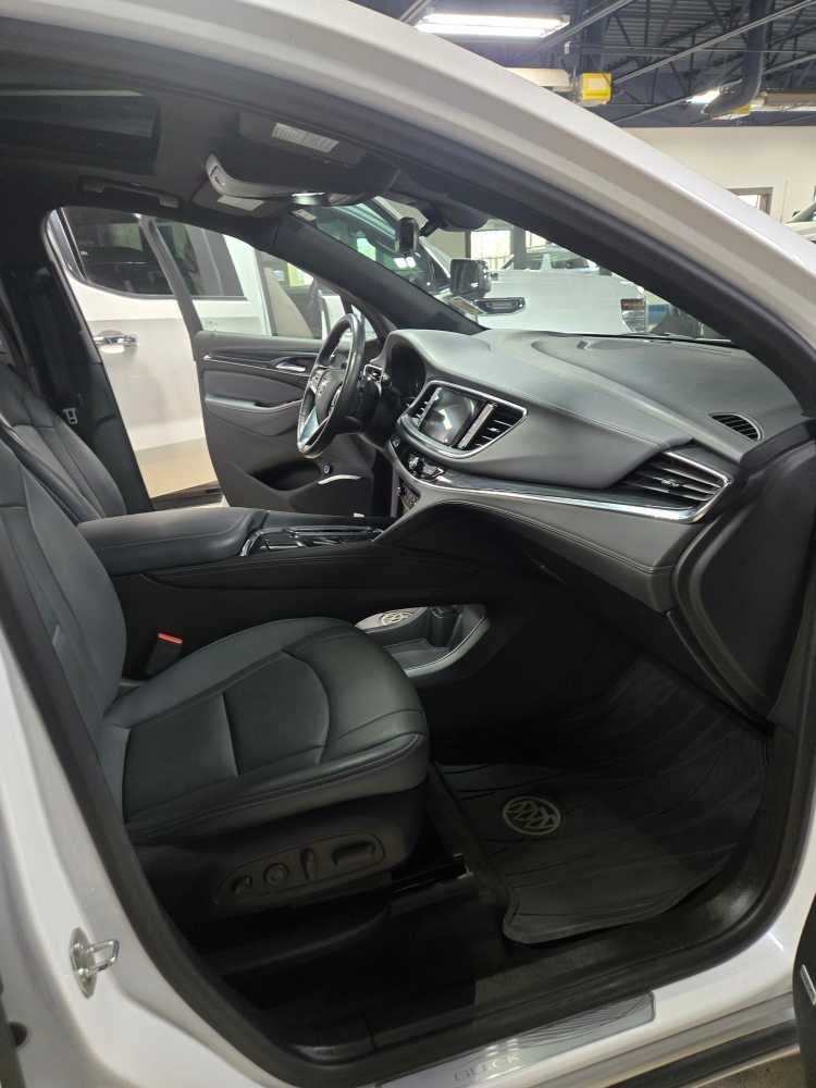 2023 Buick Enclave Premium