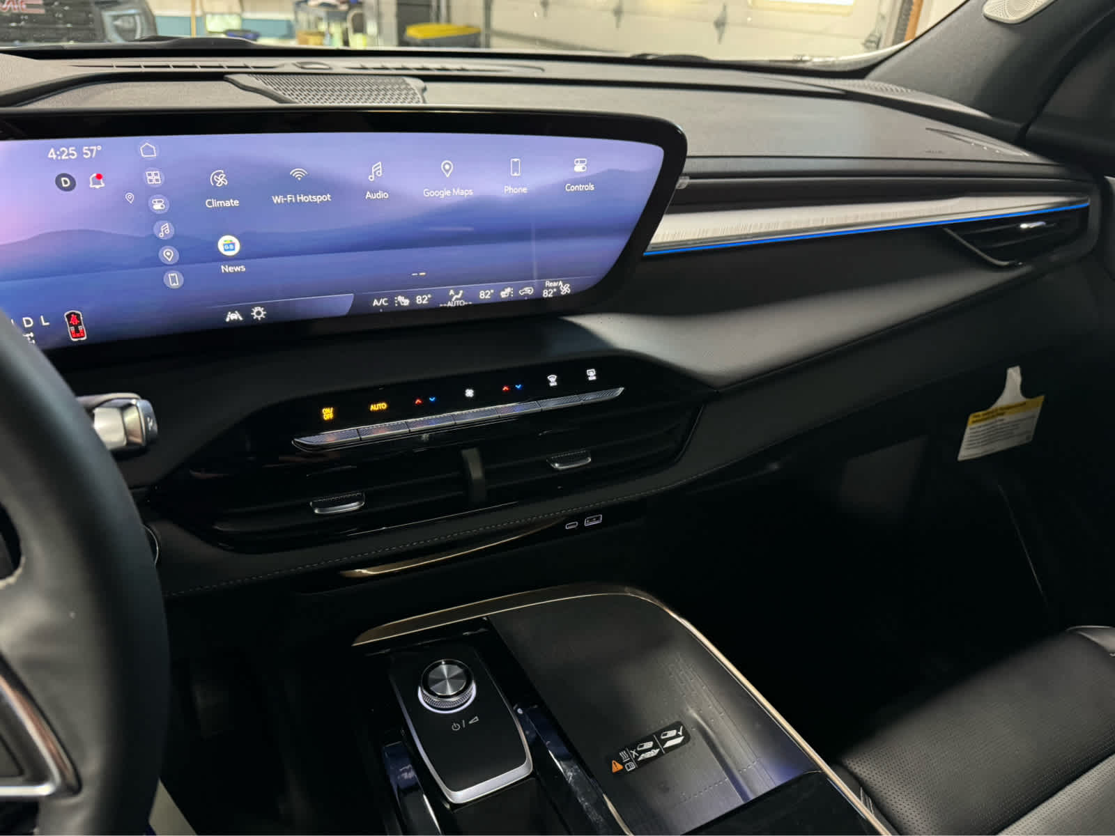 2025 Buick Enclave Avenir