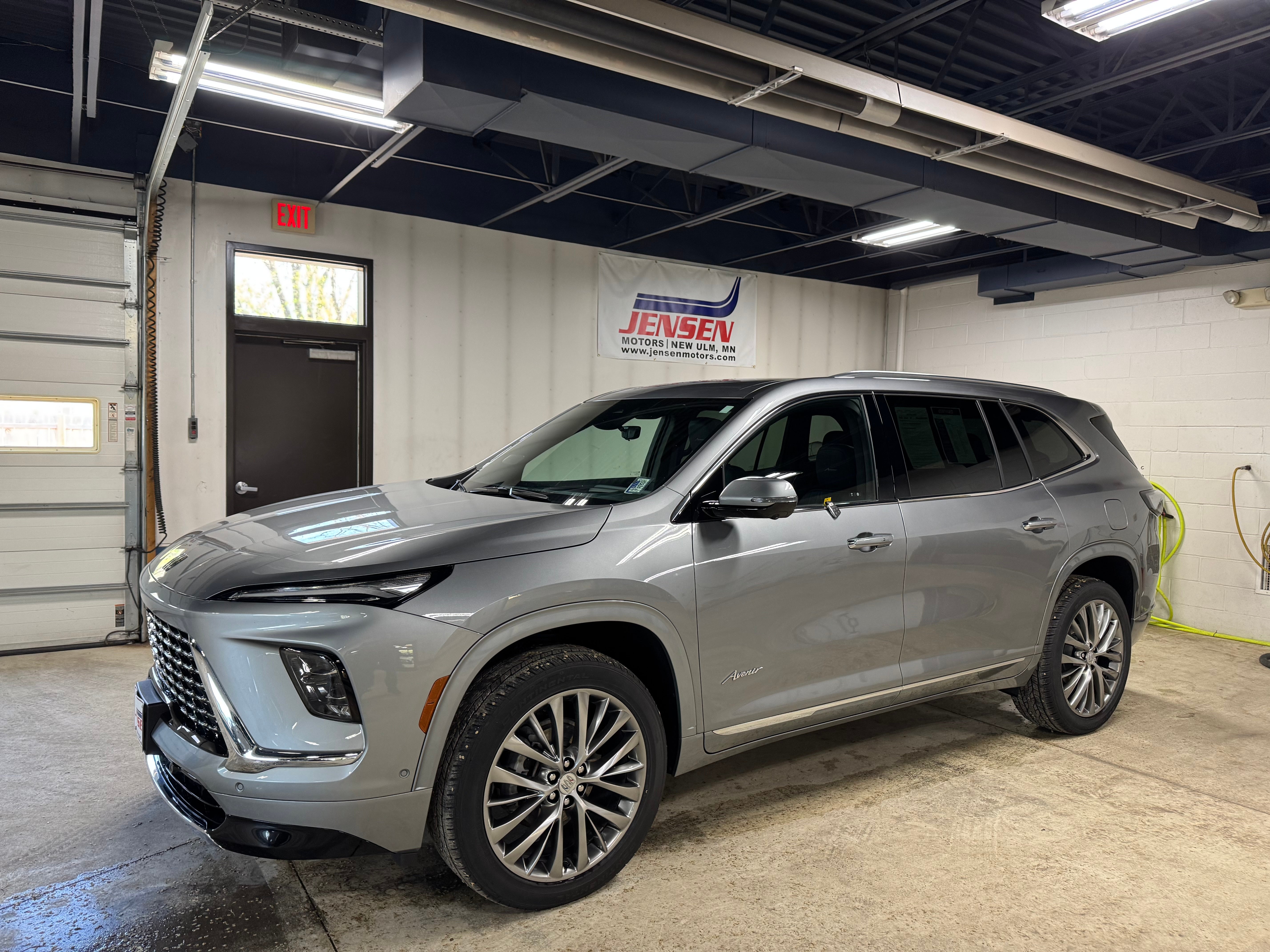 2025 Buick Enclave Avenir