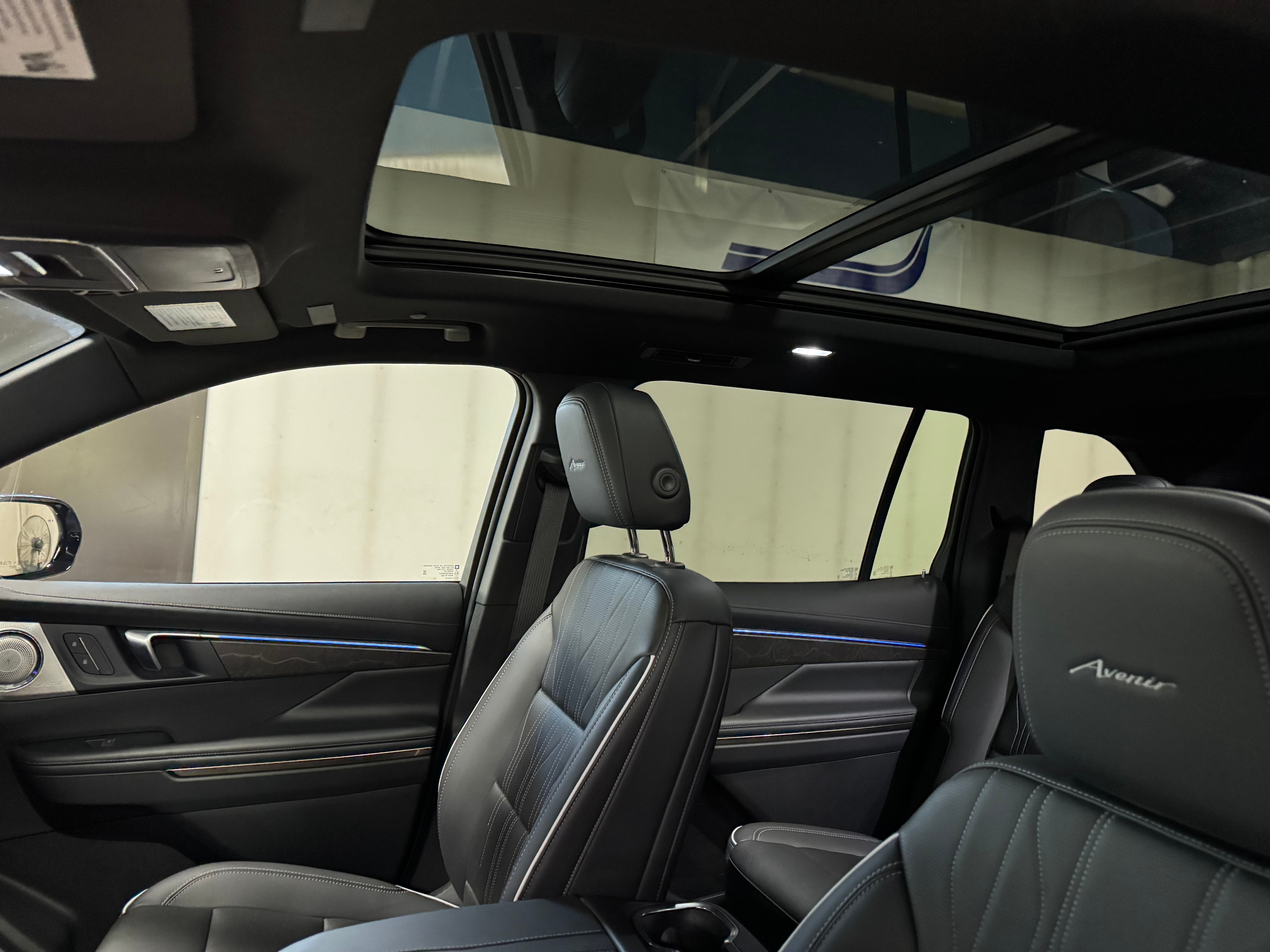 2025 Buick Enclave Avenir