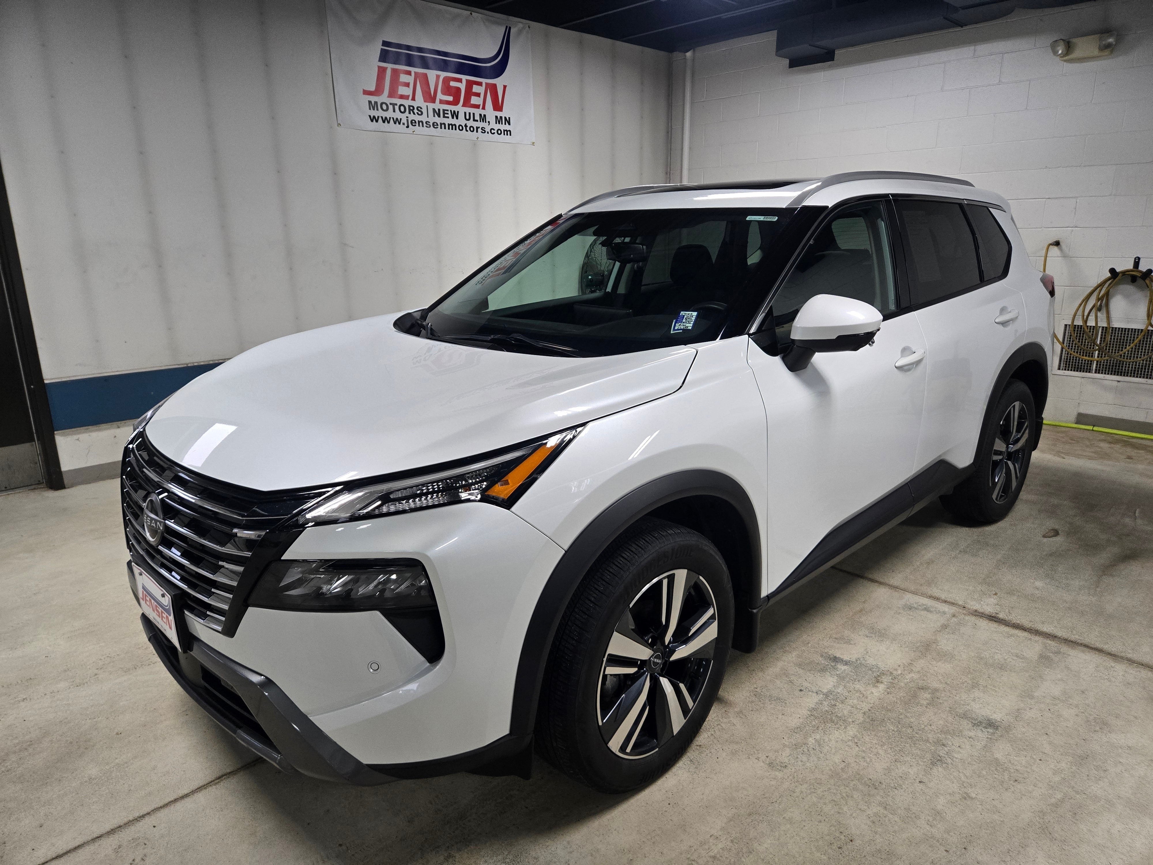 2024 Nissan Rogue SL