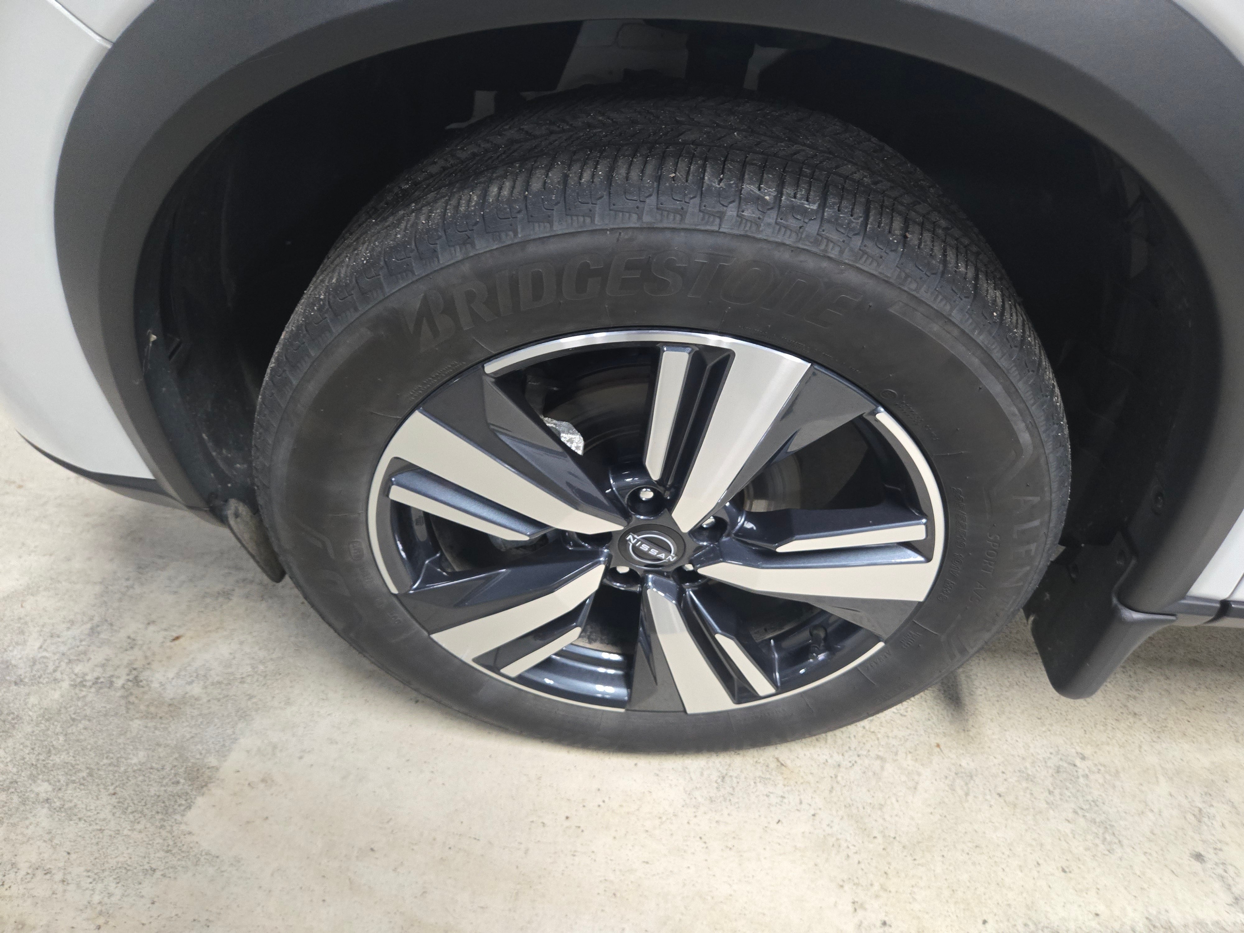 2024 Nissan Rogue SL