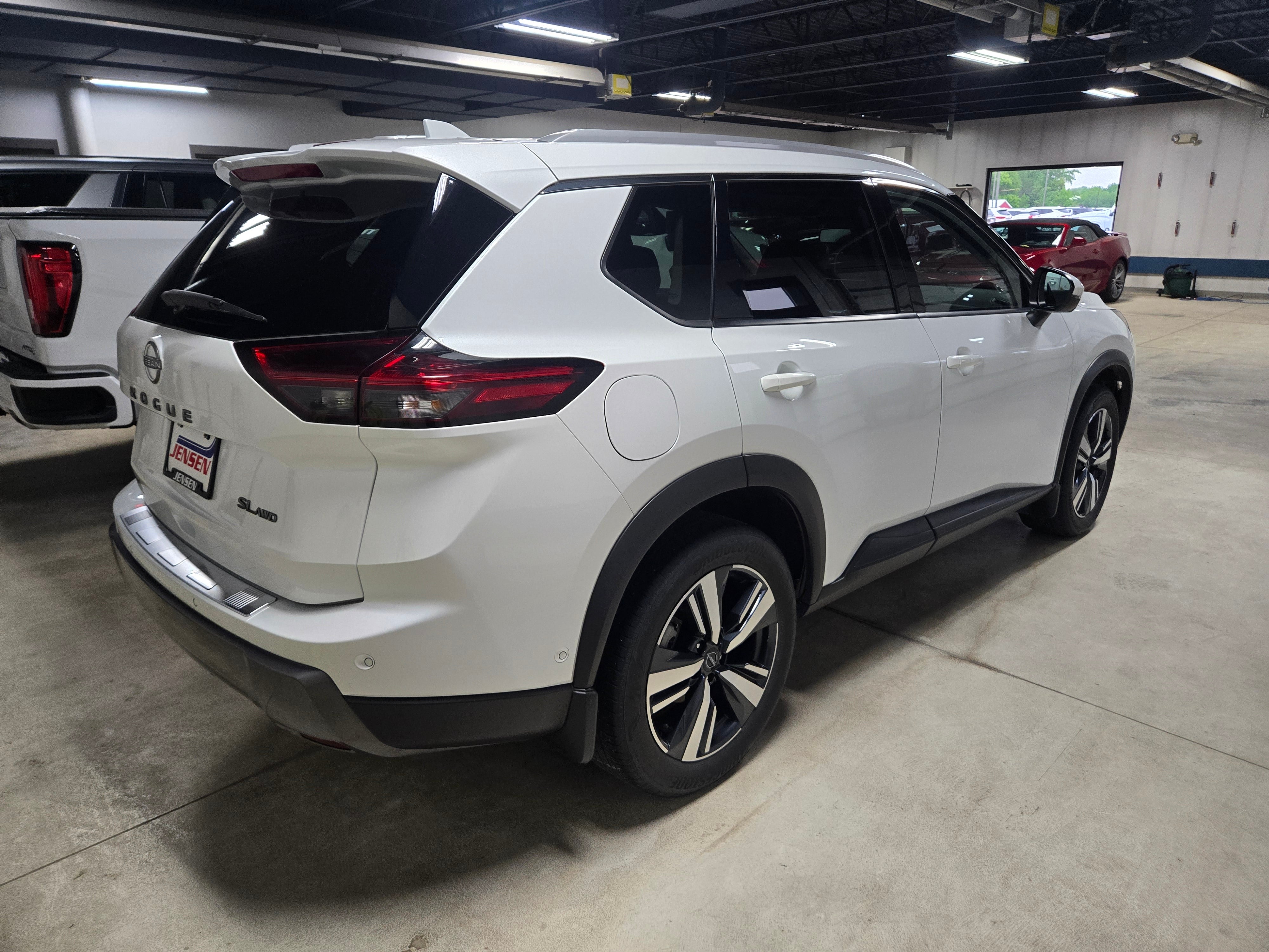2024 Nissan Rogue SL