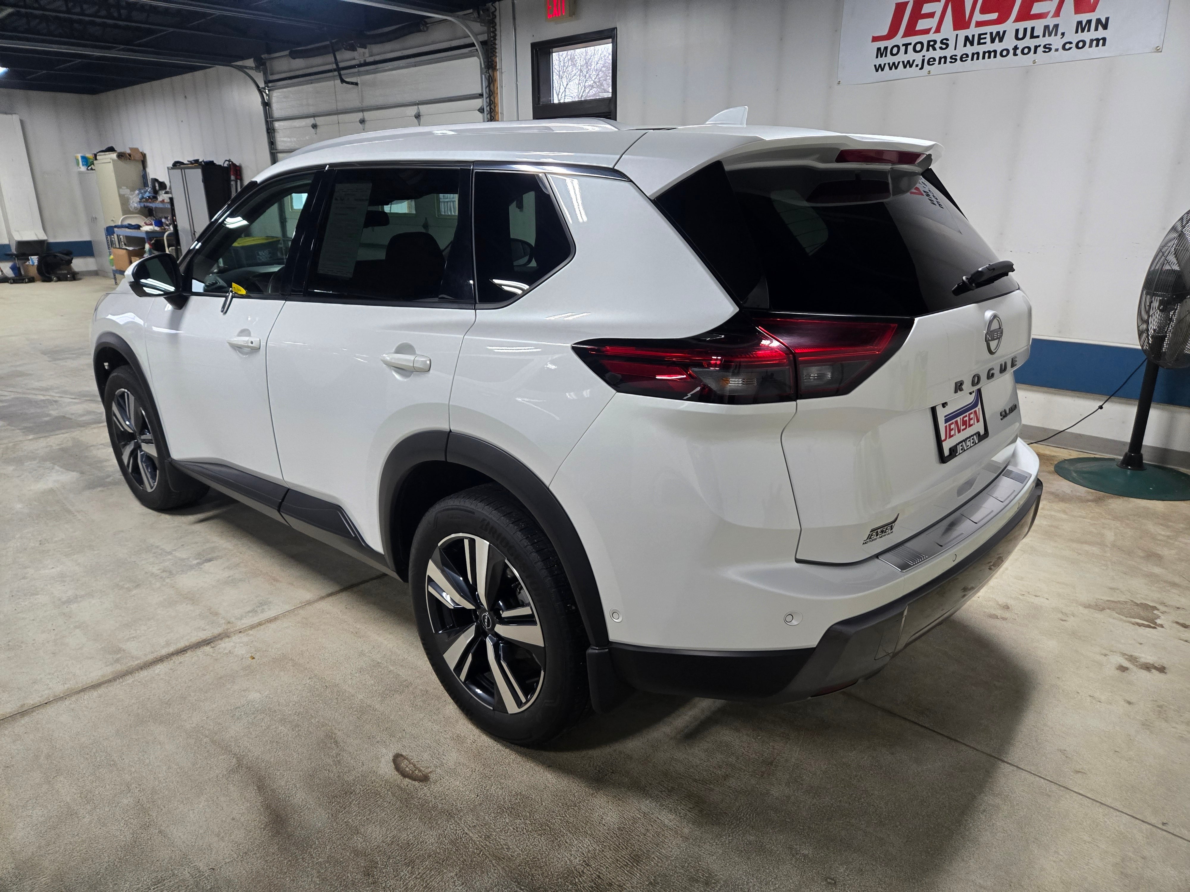 2024 Nissan Rogue SL