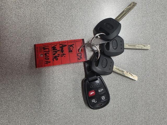 2005 Kia Amanti 4DR SDN AT
